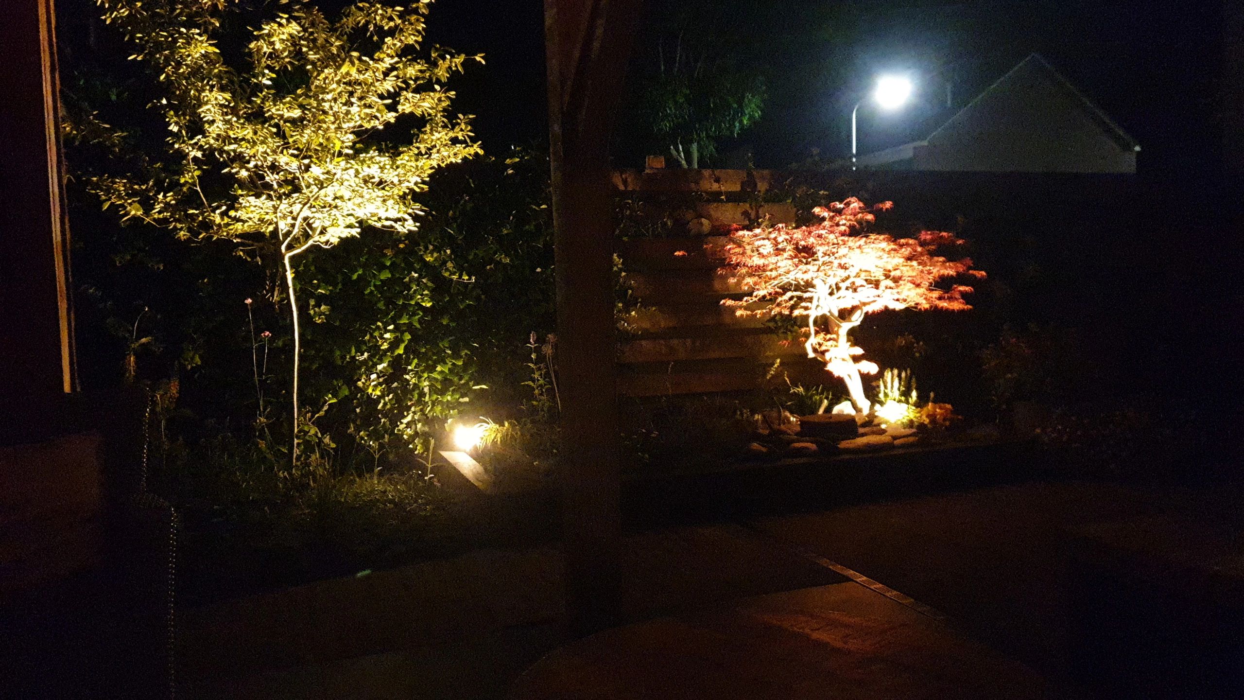 Zwarte wandlamp voor buiten met Zigbee GU10 spot - Recht